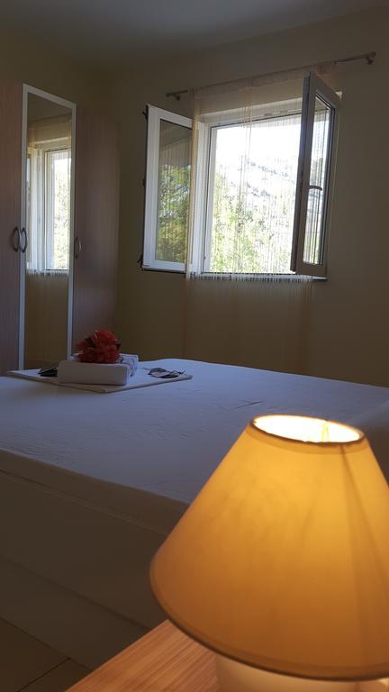 Apartments And Rooms Kod Mate Tribanj-Kruscica Exterior photo